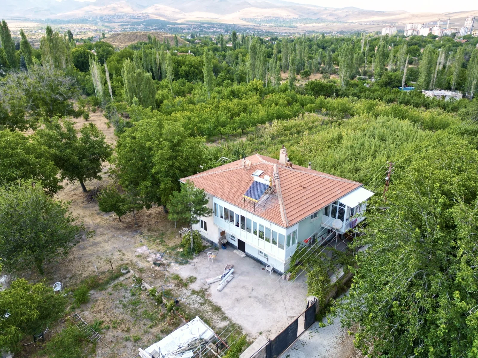 TEPE BAĞLARI MÜSTAKİL EV VE BAHÇESİ