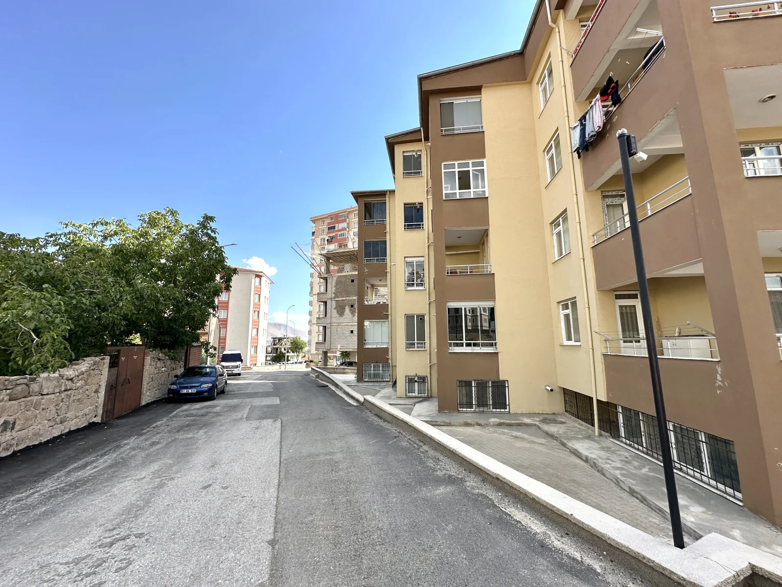 ŞEHİTLER MH. ŞEHİR MERKEZİNE YÜRÜME MESAFESİNDE 3+1  DAİRE 